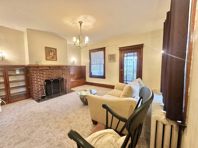 Building Photo - 739 Bloom Rd