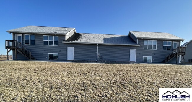 Building Photo - 3677 E Rubyred Dr