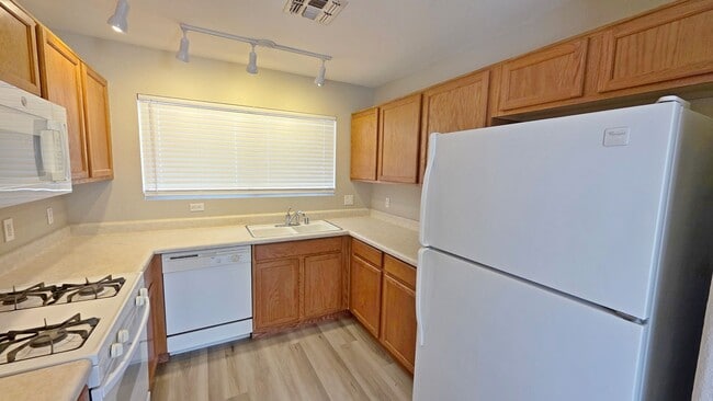 Building Photo - Newly Renovated 3 Bedroom 2 Bath