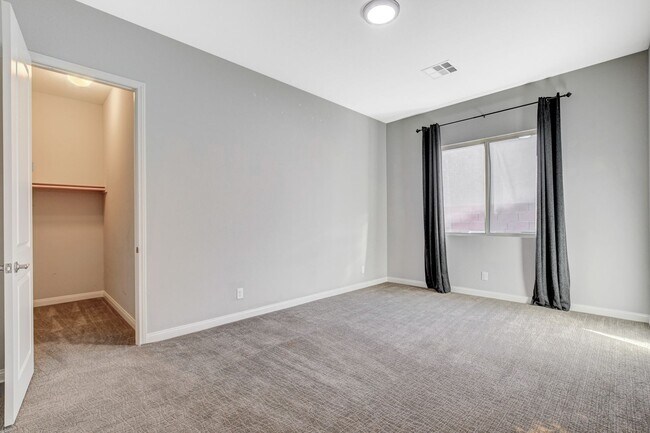 Building Photo - Bermuda & Pyle