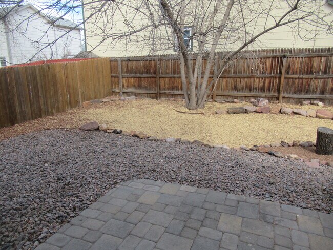 Building Photo - 3091 Leoti Dr