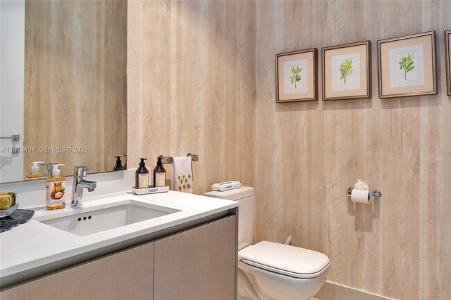 Building Photo - 3250 NE 188th St