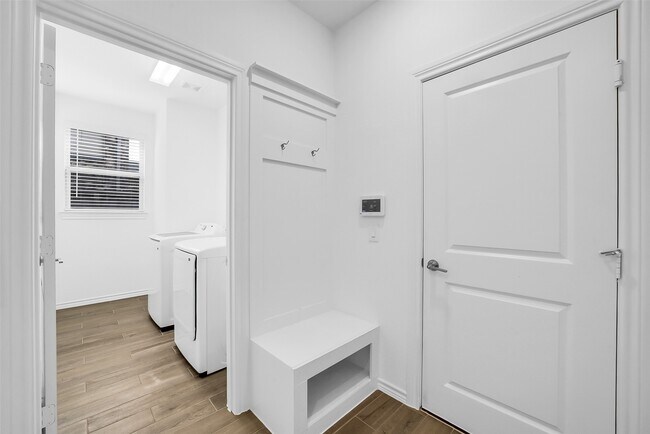 Building Photo - 1309 Tan Gable Ln