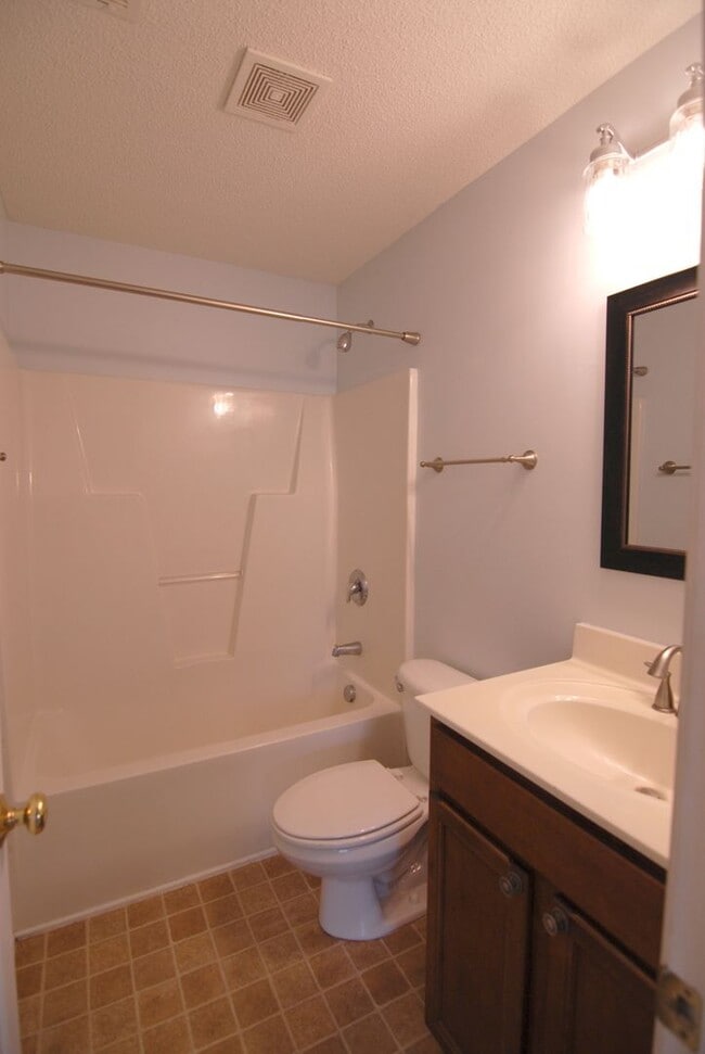 Building Photo - Stunning 2 story brick home 4 bedroom 2.5 ...
