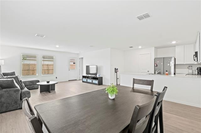 Building Photo - 1101 Pere David Dr