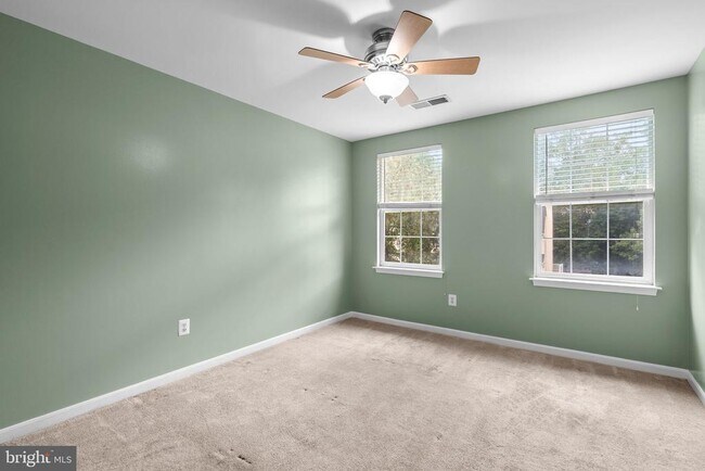 Building Photo - 8913 Tonbridge Terrace