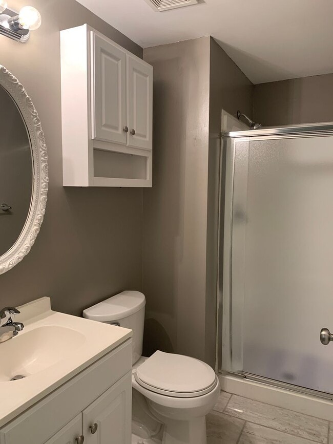 Building Photo - Trendy Renovated Raleigh Townhome In Ralei...