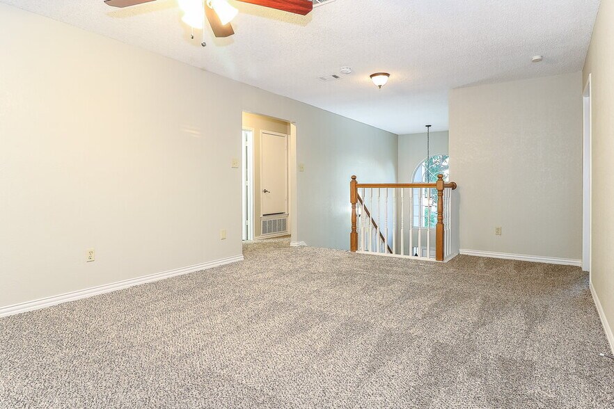 Building Photo - 5528 Royal Meadow Ln