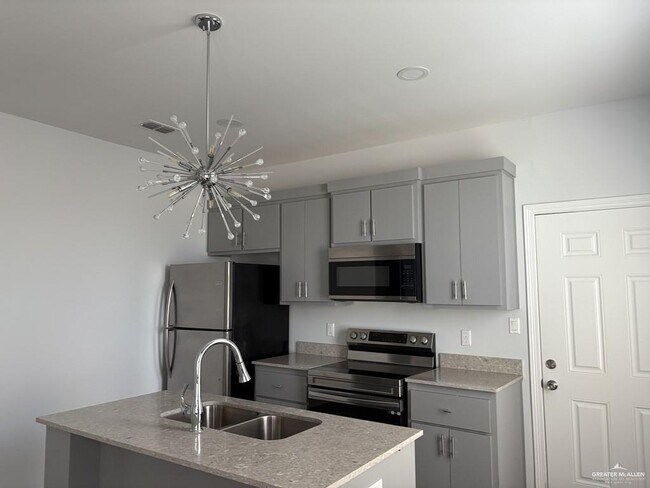 Building Photo - 3924 Las Vistas Ln