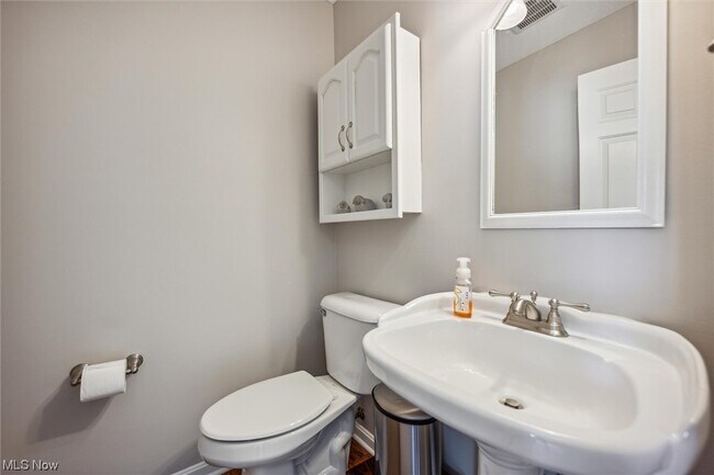 Building Photo - 4015 Alameda Ct