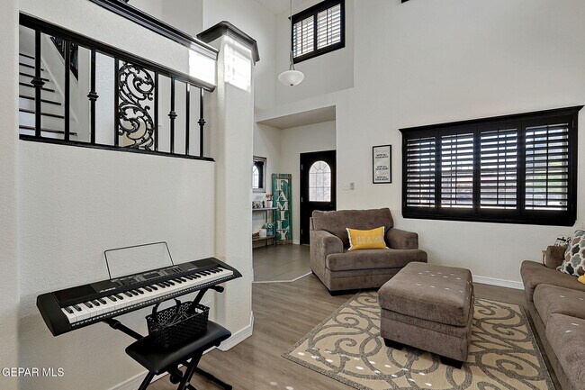 Building Photo - 13913 Golden Mesa Ct