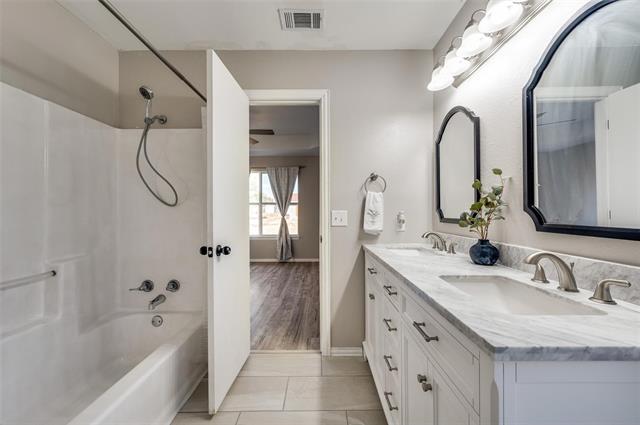 Building Photo - 608 Concho Dr
