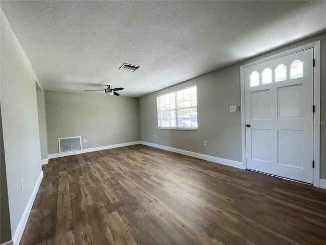 Building Photo - 7553 Cumber Dr