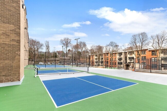 Building Photo - 44 Washington St