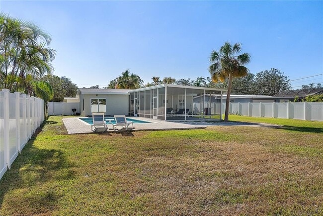 Building Photo - 6631 Bougainvilla Ave S