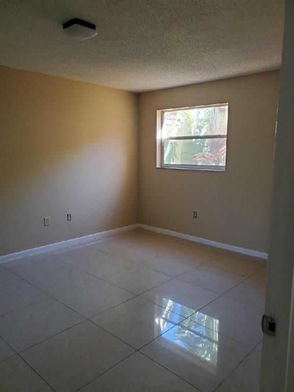 Building Photo - 771 N Pine Island Rd