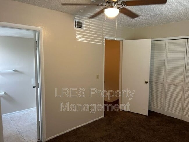 Building Photo - 4603 Lighthouse Cir