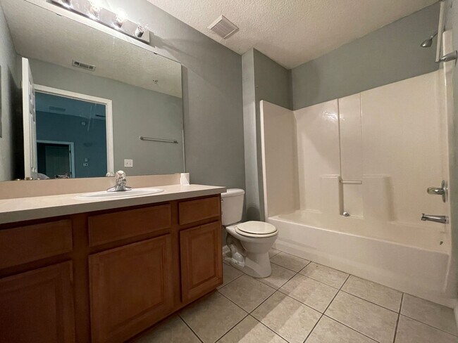 Building Photo - Osprey Branch in Mandarin 2 Bedroom, 2 Bath Condo