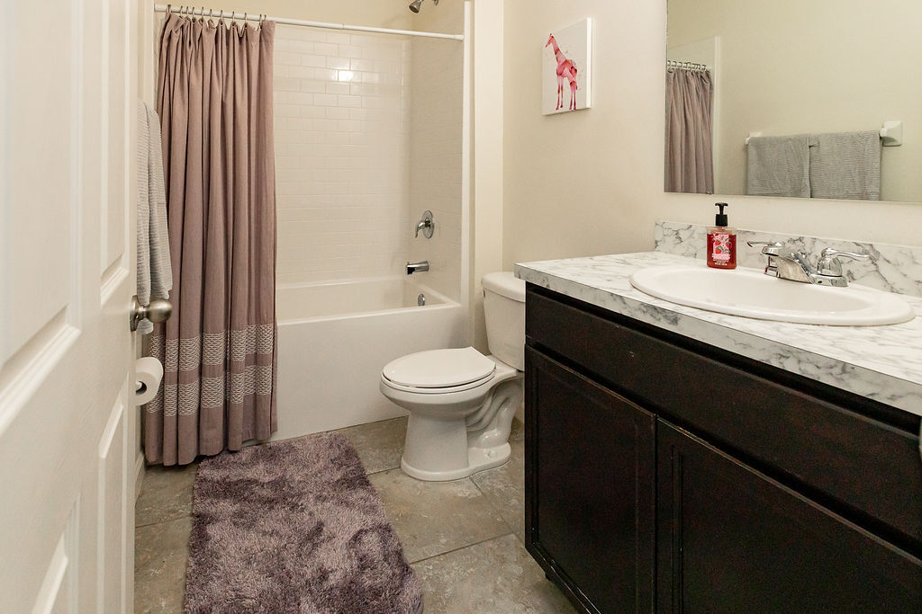 Building Photo - 1219 SW Patricia Ave