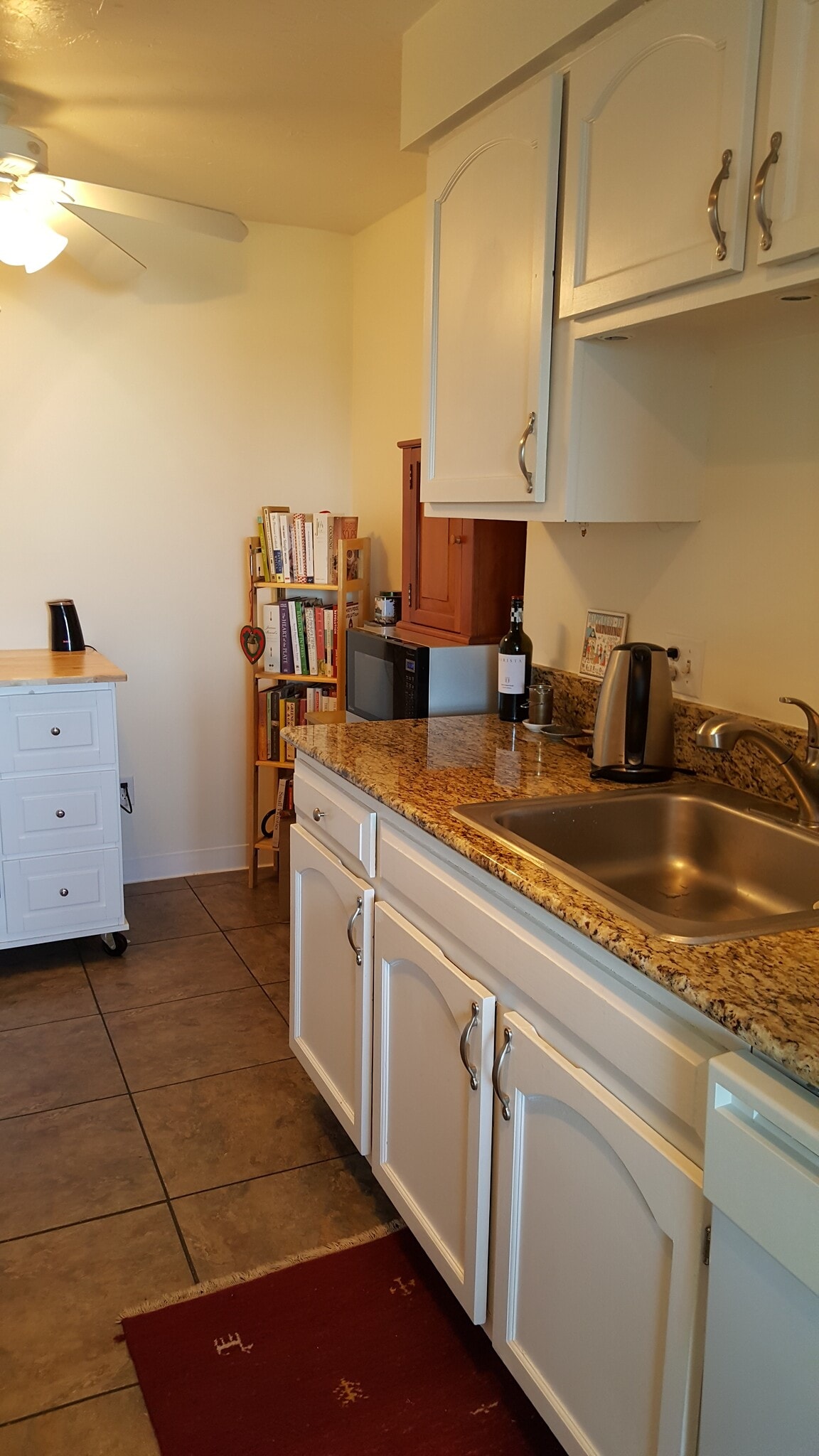 Building Photo - 12900 Lake Ave