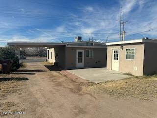 Building Photo - 615 S Espina St