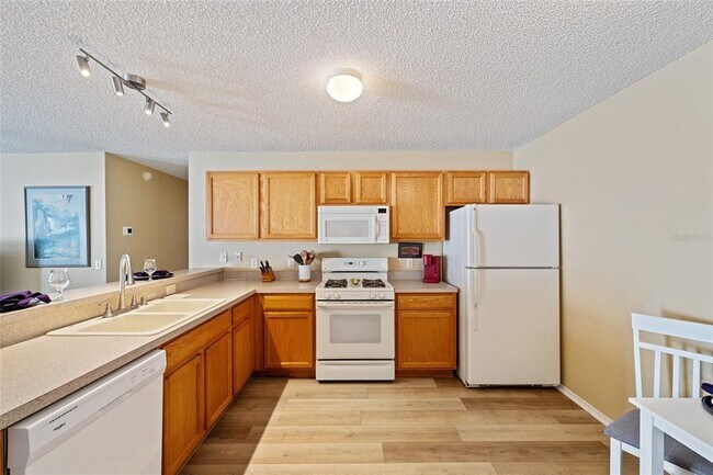 Building Photo - 8221 SE 169th Palownia Loop