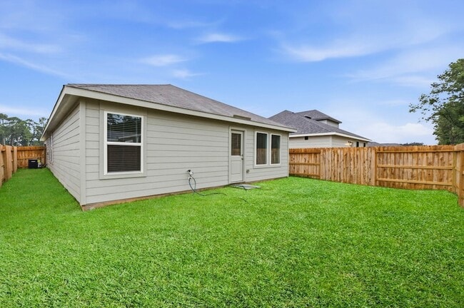 Building Photo - 18716 Loom dr