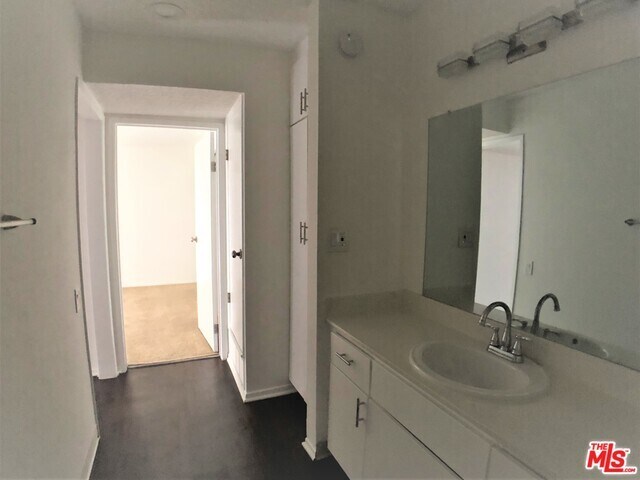 Building Photo - 269 S Lafayette Park Pl