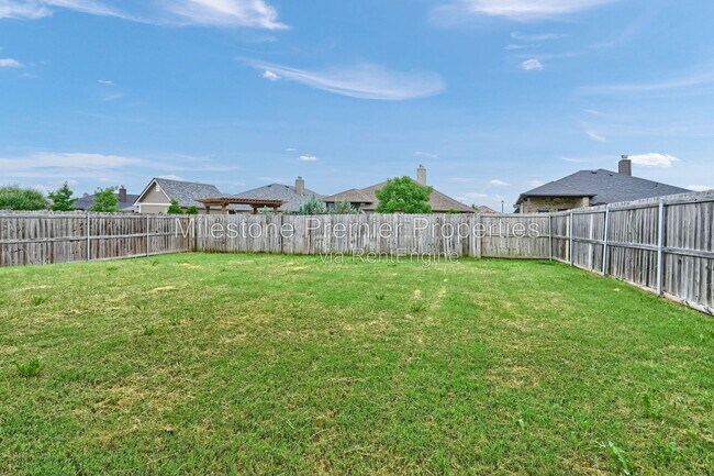 Building Photo - 3418 Ballam St