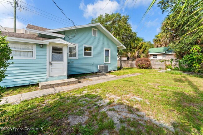 Building Photo - 1804 Tangerine St