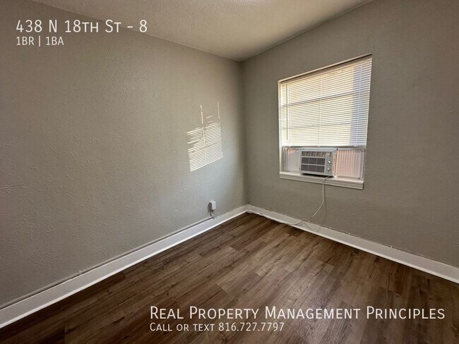 Building Photo - 438 N 18 St