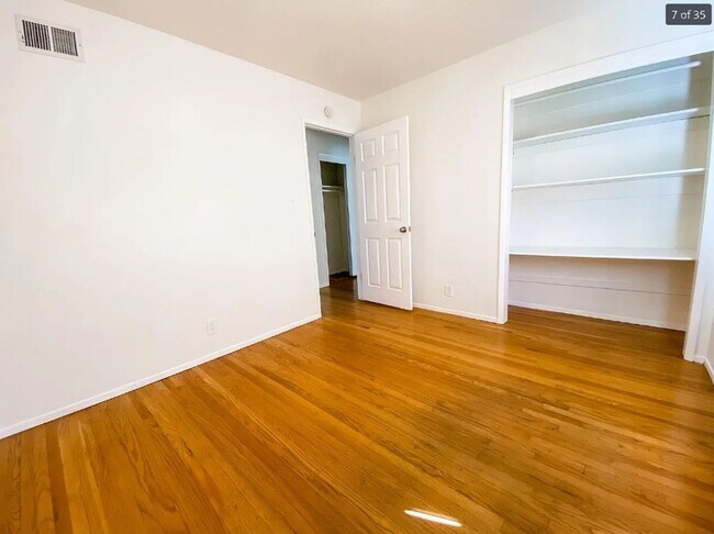 Building Photo - BEAUTIFUL HOME IN DESIREABLE CENTERVILLE, ...