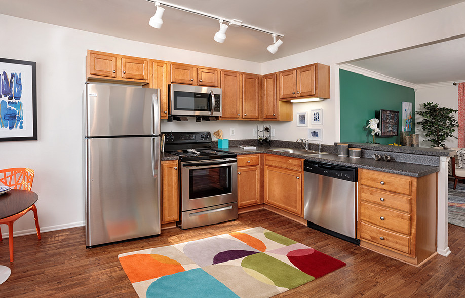 Hickory Model Kitchen - Springfield Apartments