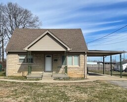 Building Photo - 4409 Cavelle Ave