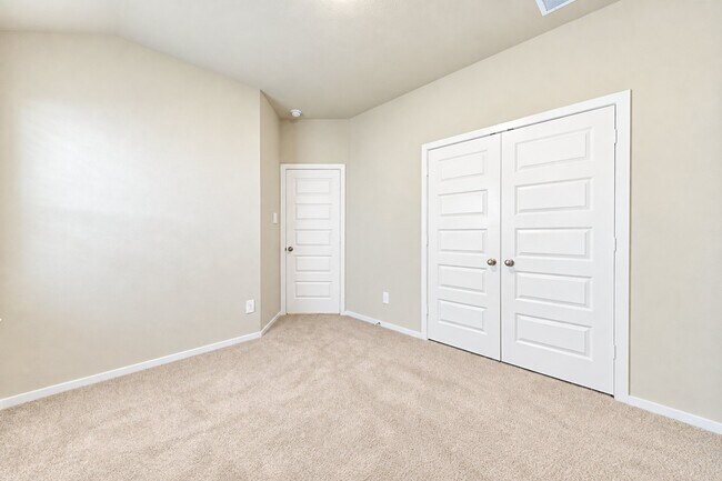 Building Photo - 18539 Lndg Mdws Ln