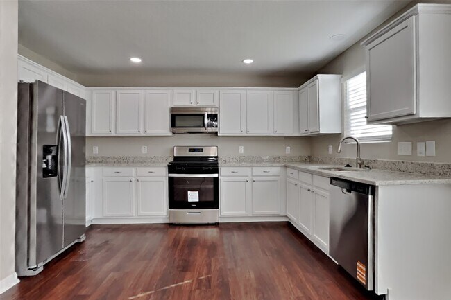 Building Photo - 32126 Willow Creek Park