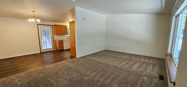 Building Photo - CHLLC2502.2