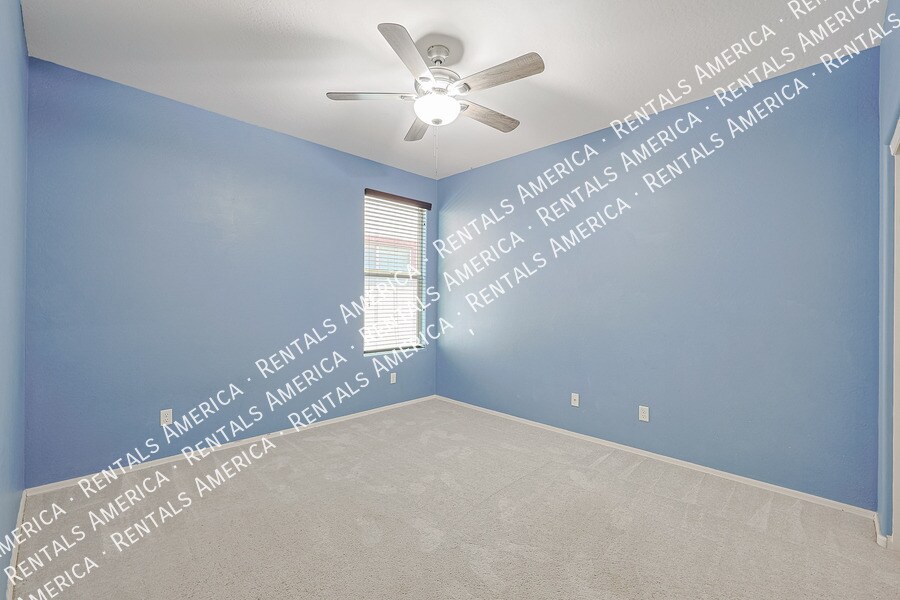 Building Photo - 15611 W Westview Dr