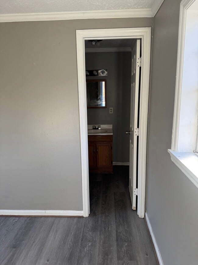 Building Photo - 4513 Saks Rd