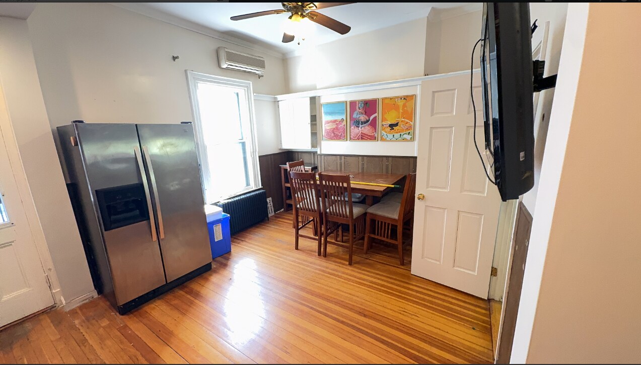 Building Photo - 11 Worthington St