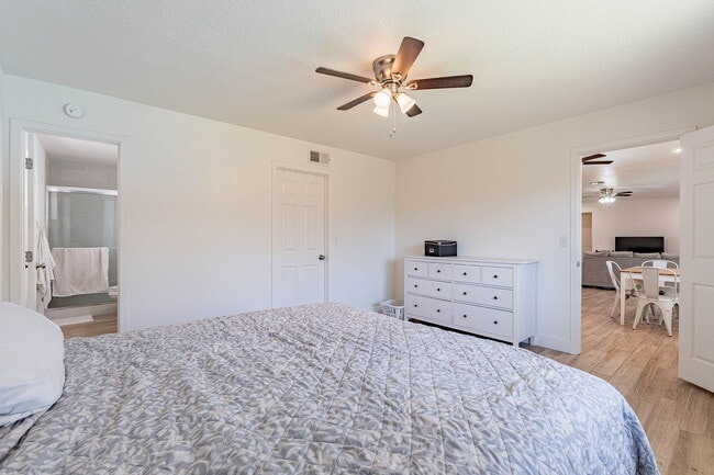 Building Photo - 651 E Kael Cir