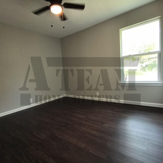 Building Photo - Beautiful 2 Bedroom 1 Bathroom for rent in Kaufman!