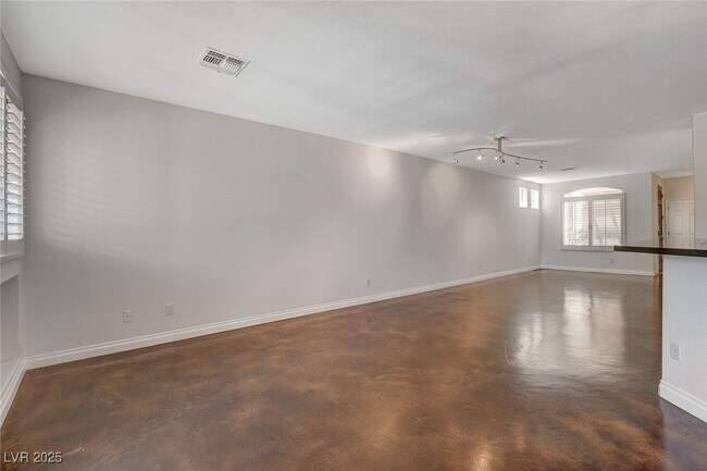 Building Photo - 9420 San Laguna Ct