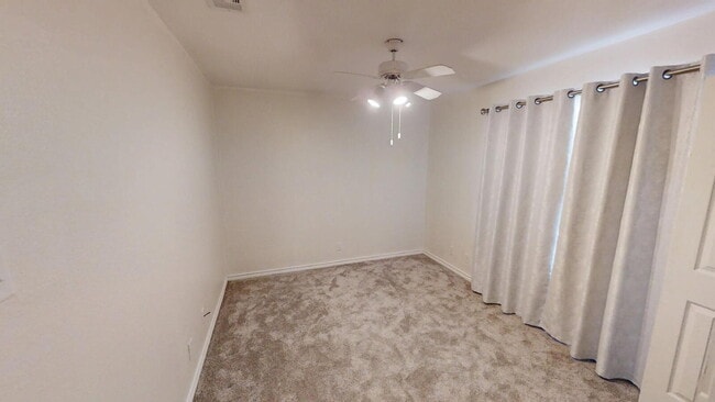 Building Photo - "Spacious Comfort Awaits: 3-Bedroom, 2-Bathroom Duplex Gem in Gatesville, TX!"