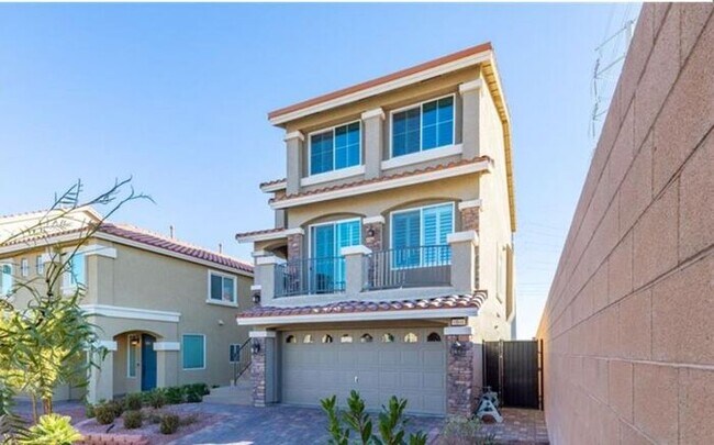 Building Photo - **COMING SOON 07/21/2025**Luxurious 3-Stor...