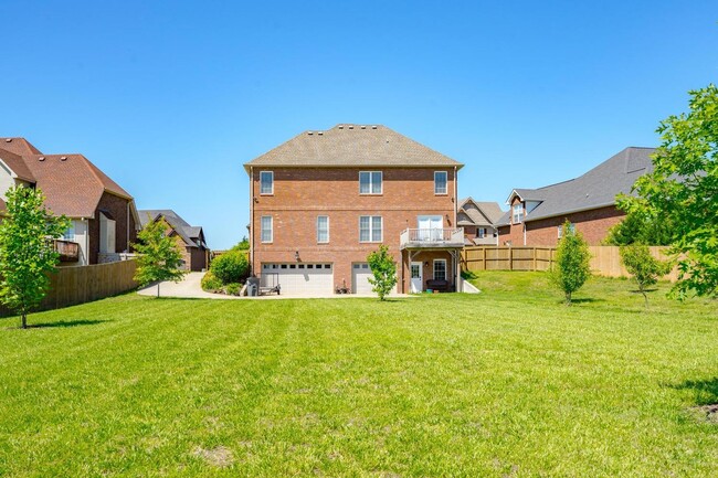Building Photo - 1533 Edgewater Ln