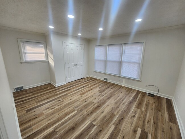 Building Photo - Newly updated 3 bedroom 1.5 bath home for rent with partial finished basement with additional bed...