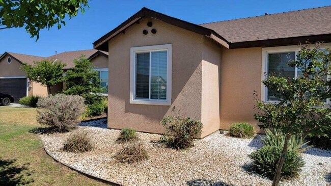 Building Photo - 1348 Hartley Dr
