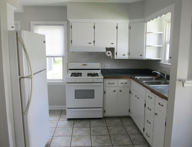 Building Photo - Quaint Cape Cod in Kalamazoo