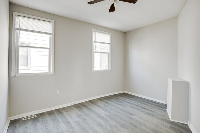 Building Photo - 2902 Barton Ave